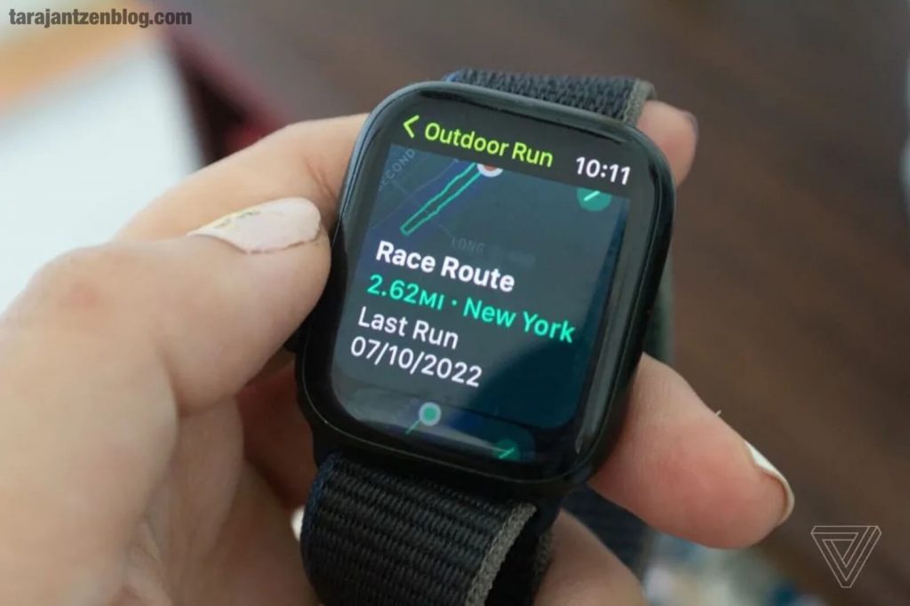 ข่าวลือครั้งแรกในชื่อApple Watch Extremeนั้น Gurman ได้รายงานก่อนหน้านี้ว่า Apple Watch Pro การออกแบบโดยรวมที่แข็งแรงขึ้น